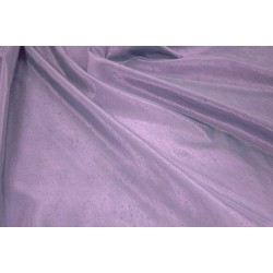 Tessuto sintetico unito di colore lavanda che mima l’aspetto della seta