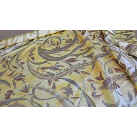 Scampoli in Taffetas dorato con stampa ornamentale fiorata
