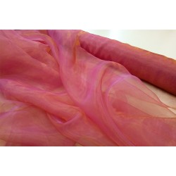 Scampoli in organza semi-trasparente colore fuxia